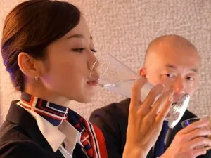 Người vợ hư dẫn trai về xoạc khi Ông chồng đi vắng