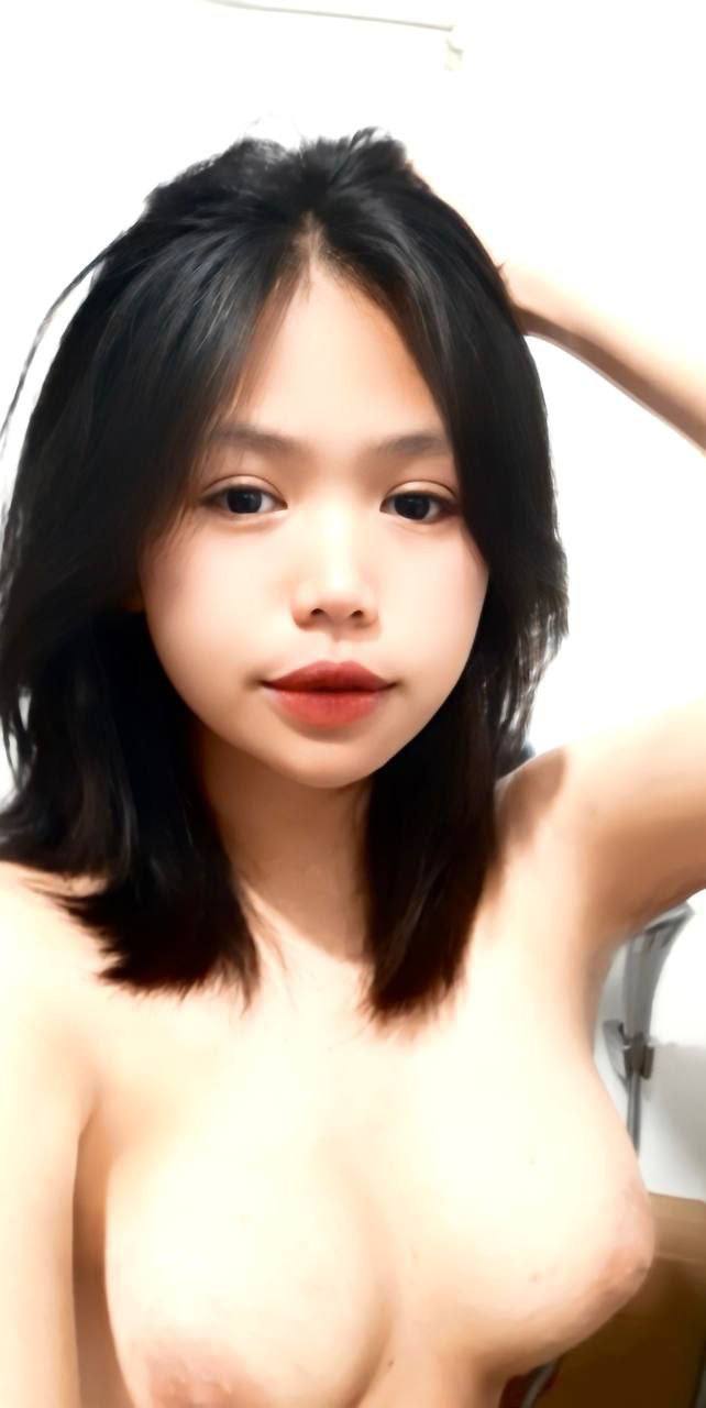 Tình cờ gặp lại bạn gái củ, cả hai ôn lại chuyện xưa ở khách sạn